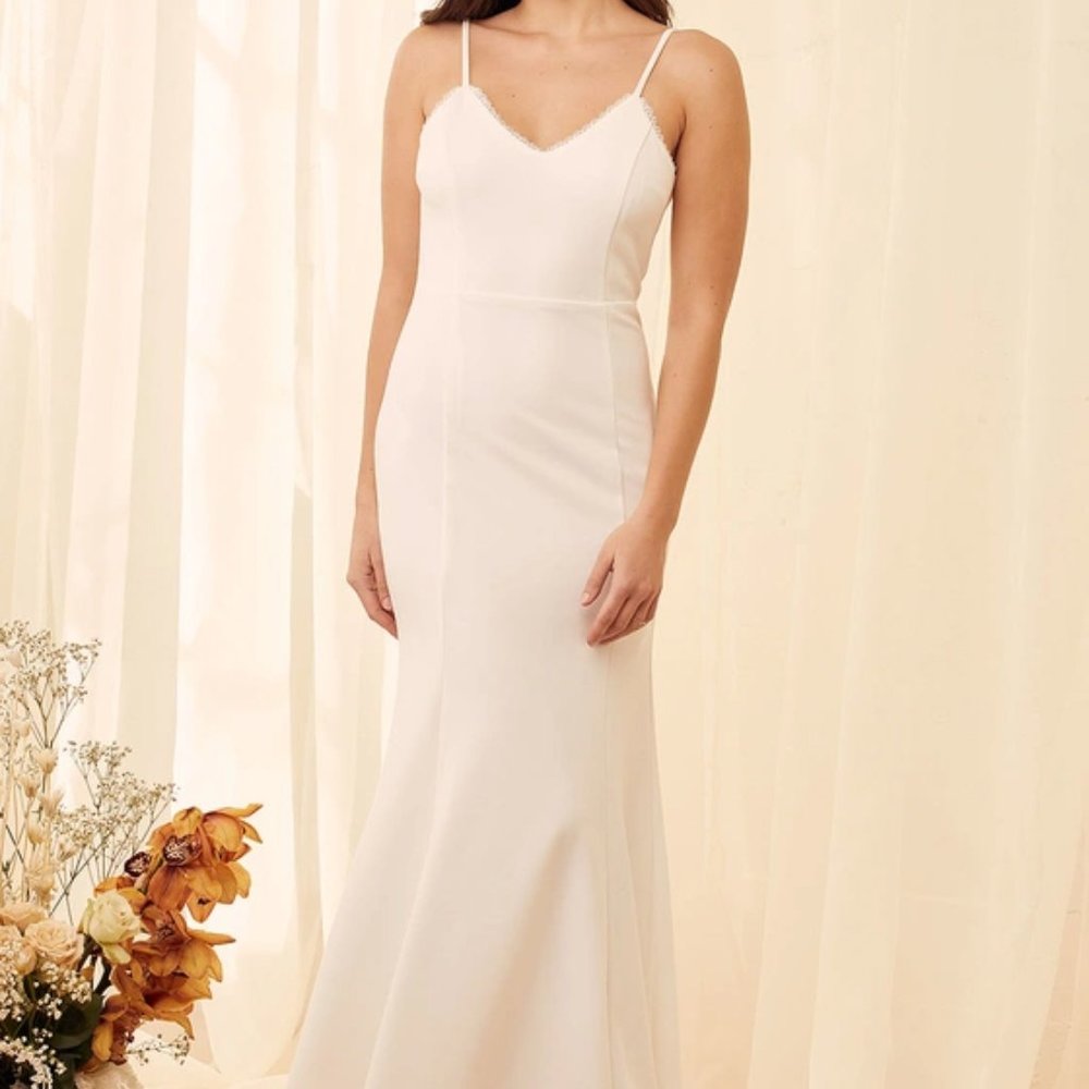 NWT Taliana White Lace Button Back Maxi Dress